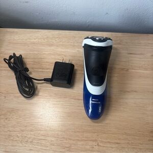 Philips Norelco Black Electric Shaver